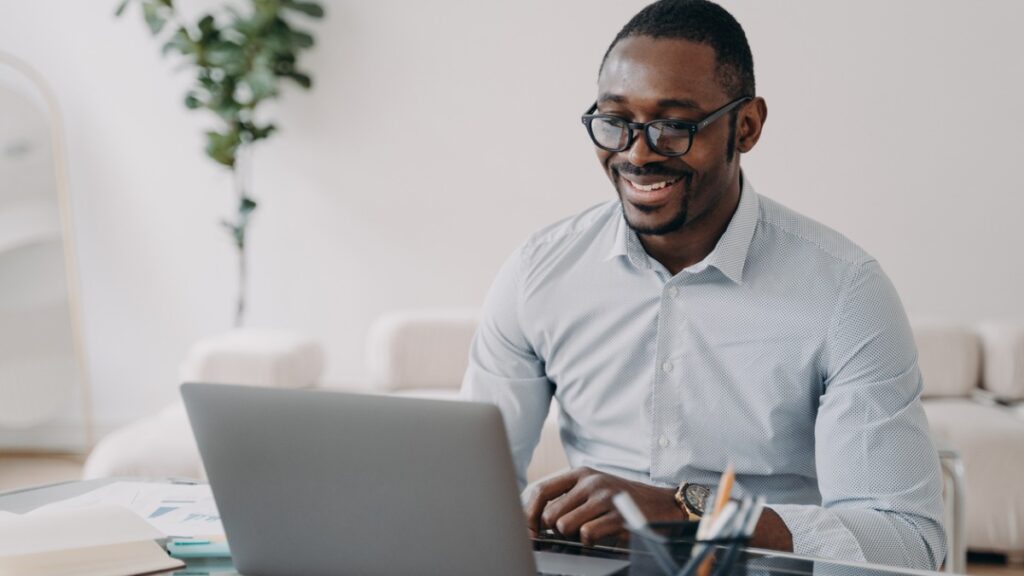 Marketer learning about back in stock notifications.